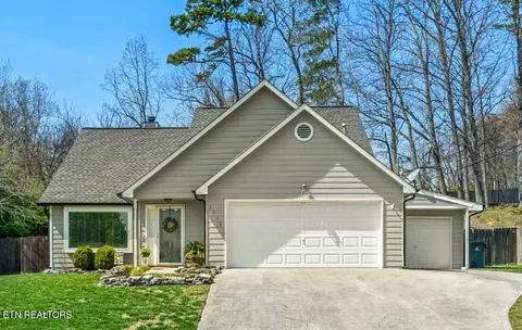 3238 Kingsmore Dr, Knoxville, TN 37921