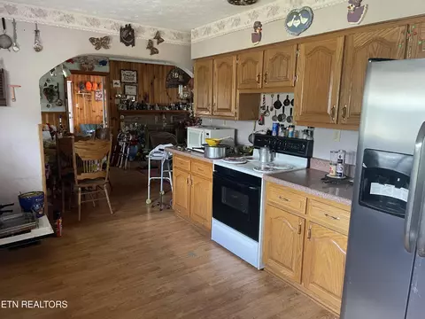 1227 Old A J Hwy E, Talbott, TN 37877 photo 2