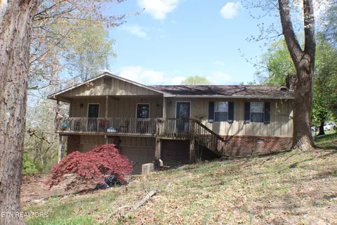 143 Jefferson St, Harrogate, TN 37752