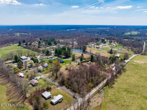 309 Daisy Ln, Jamestown, TN 38556
