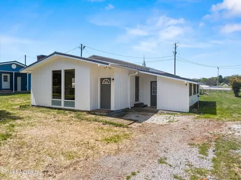 110 Harrison St, Sweetwater, TN 37874