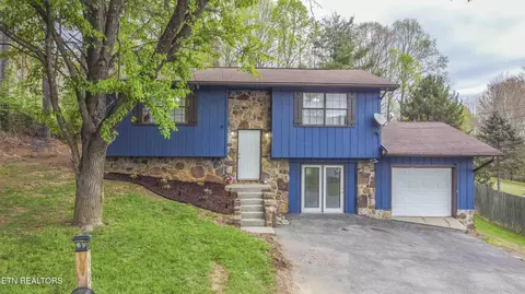 130 Gloria Dr, Tazewell, TN 37879