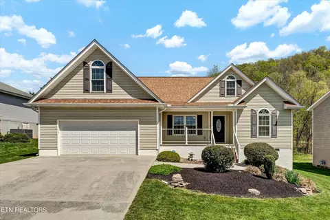 139 Flag Stone Way, Clinton, TN 37716