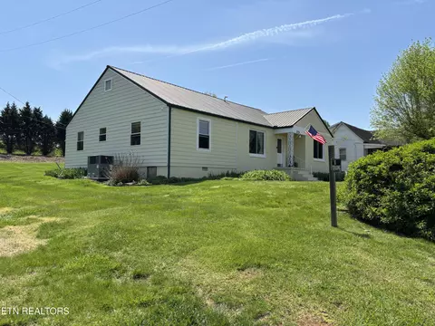 315 Church St, Tellico Plains, TN 37385
