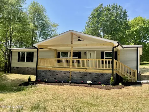 5126 W Emory Rd, Powell, TN 37849