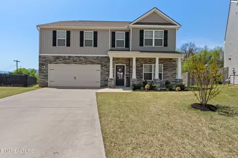 149 Canton Ln, Maryville, TN 37803
