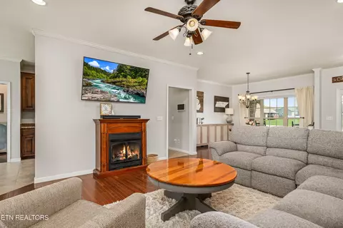 7217 Coleman Cir, Baxter, TN 38544 photo 9