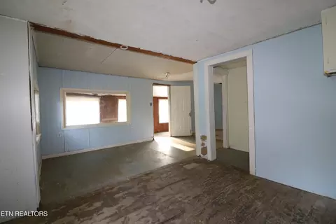 Undisclosed, Oneida, TN 37841 photo 32
