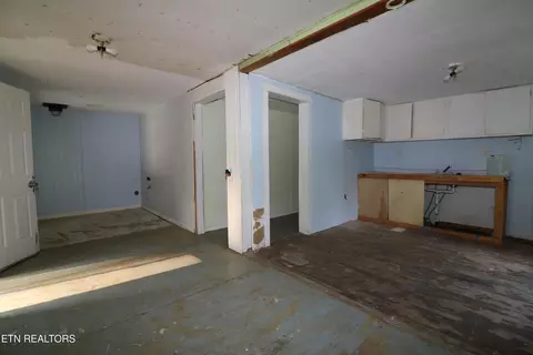 Undisclosed, Oneida, TN 37841 photo 30