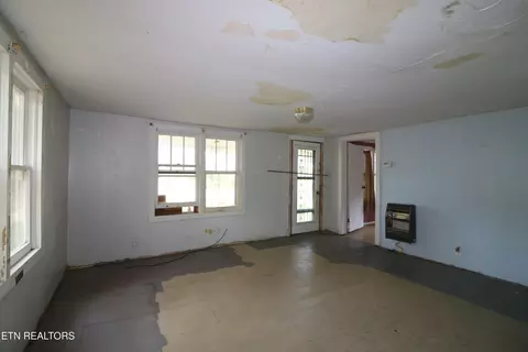 Undisclosed, Oneida, TN 37841 photo 37
