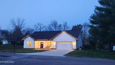 918 Stonecrest Dr, Maryville, TN 37804