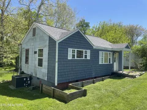 2334 Greenfield Ln, Knoxville, TN 37917