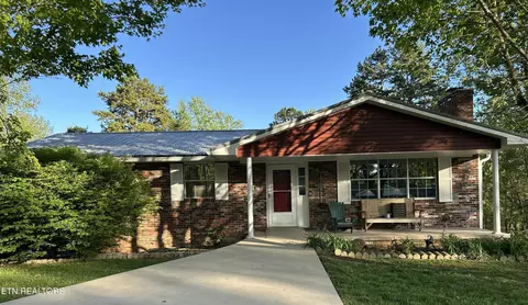 915 N Chris Haven Dr, Seymour, TN 37865