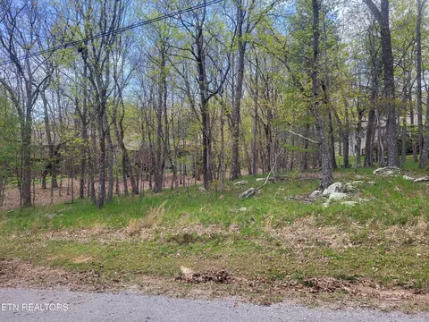 142 Greenbrier Loop, Crossville, TN 38558