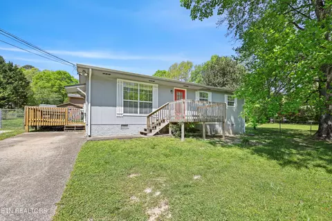 6735 Sandswitch Rd, Hixson, TN 37343
