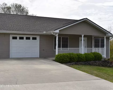 187 Grandview Ln, Crossville, TN 38571