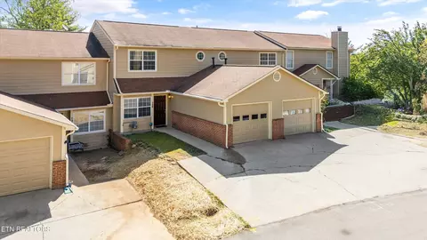 8600 Olde Colony Tr #130, Knoxville, TN 37923