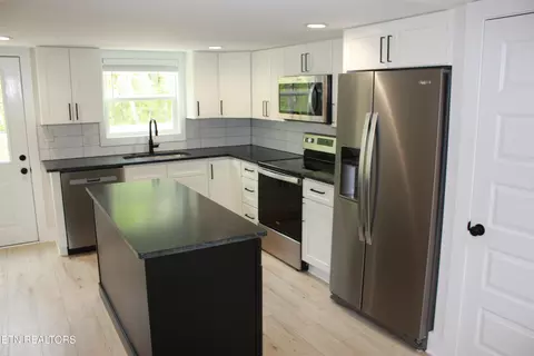 Kitchen - 8266 Brickyard Rd, Powell, TN 37849 photo 1 of 2