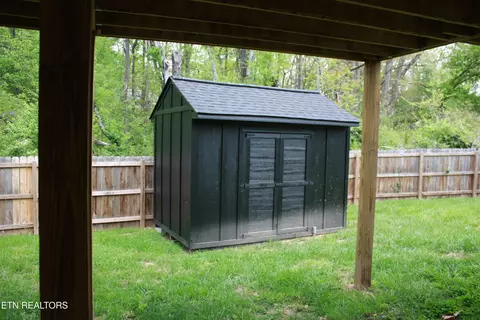 Exterior - 8266 Brickyard Rd, Powell, TN 37849 photo 6 of 6