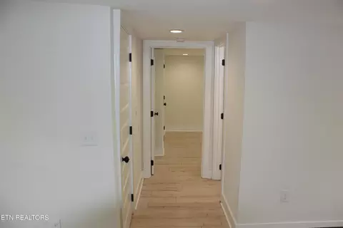 Entry Way - 8266 Brickyard Rd, Powell, TN 37849 photo 1 of 4