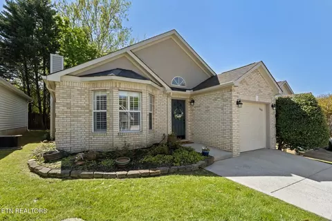 1629 Chenoweth Cir, Knoxville, TN 37909