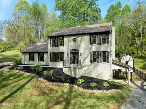 2109 Southwood Dr, Maryville, TN 37803