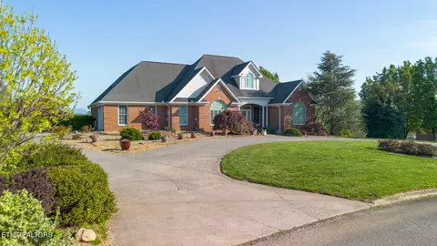 562 Providence Dr, Jefferson City, TN 37760
