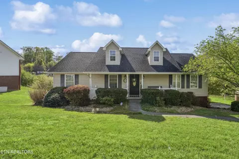 307 Spring House Ct, Mount Carmel, TN 37645