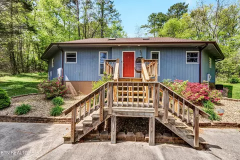 205 Awohili Cir, Loudon, TN 37774