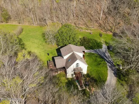2673 Flynns Creek Rd, Gainesboro, TN 38562