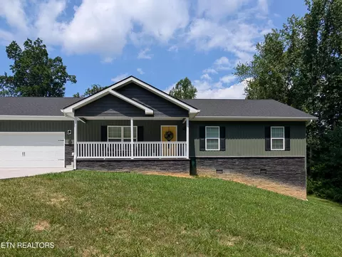 110 Gladys Ln, Tazewell, TN 37879
