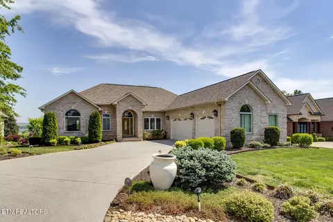 304 Coweta Ct, Loudon, TN 37774