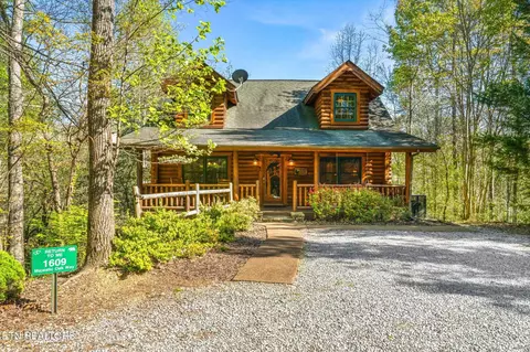 1609 Majestic Oak Way, Sevierville, TN 37862