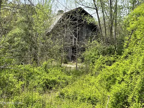 Old Newport Hwy Hwy, Dandridge, TN 37725