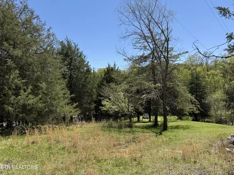 Exterior - 3435 Glendale Rd, Bybee, TN 37713 photo 10 of 13