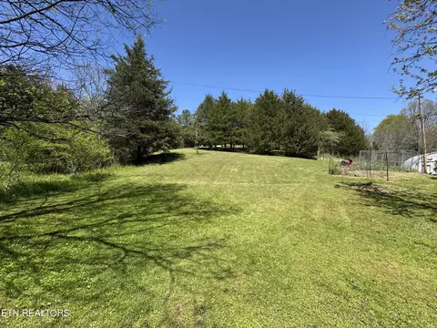 Exterior - 3435 Glendale Rd, Bybee, TN 37713 photo 6 of 13