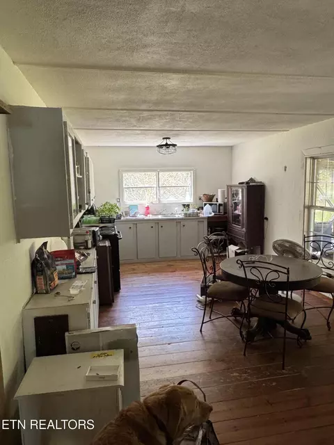 Kitchen - 3435 Glendale Rd, Bybee, TN 37713 photo 3 of 3