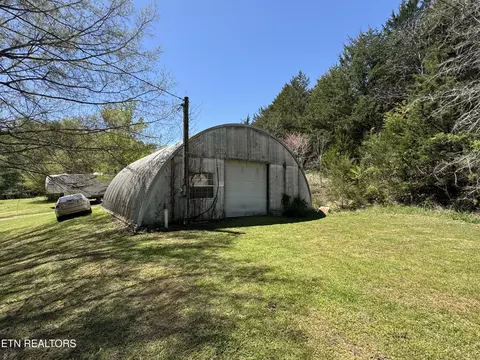 Exterior - 3435 Glendale Rd, Bybee, TN 37713 photo 7 of 13