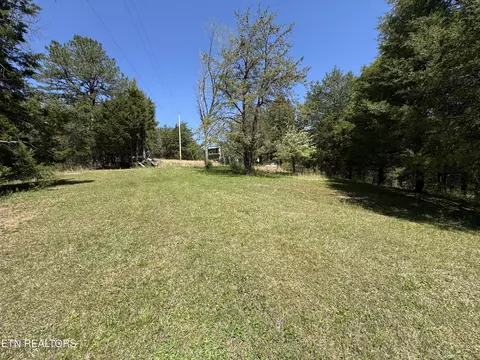 Exterior - 3435 Glendale Rd, Bybee, TN 37713 photo 5 of 13