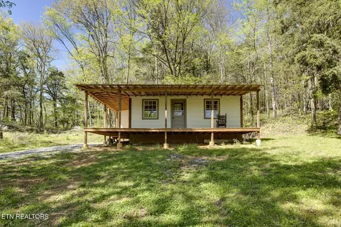 219 Case Cir, Decatur, TN 37322