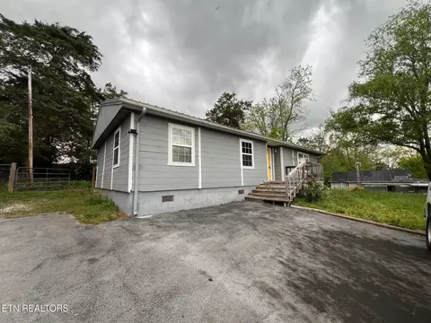 283 Queener St, Jacksboro, TN 37757