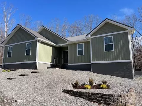 1721 Huckleberry Rd, Monterey, TN 38574