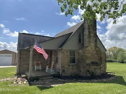 1314 Highland Ln, Crossville, TN 38555