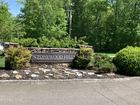 8029 Whitestone Rd, Knoxville, TN 37938