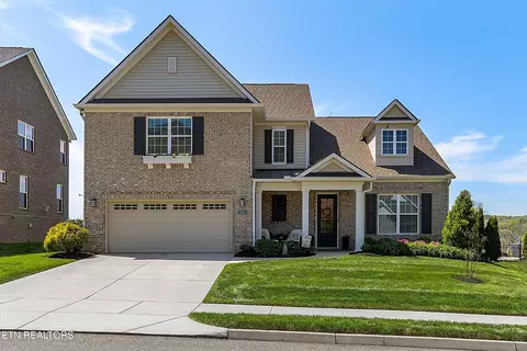 1901 English Ivy Ln, Knoxville, TN 37932