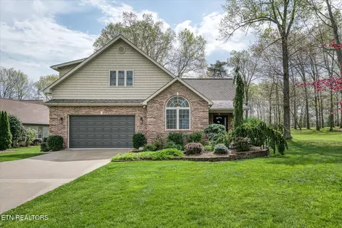 231 Deer Creek Dr, Crossville, TN 38571