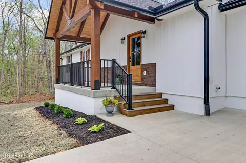 851 Riverchase Tr, Clarkrange, TN 38553 photo 8