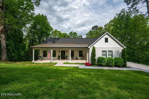 111 Milligan Ln, Clinton, TN 37716