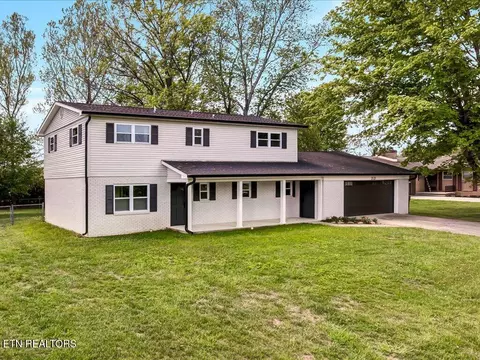 2121 Collins St, Morristown, TN 37814