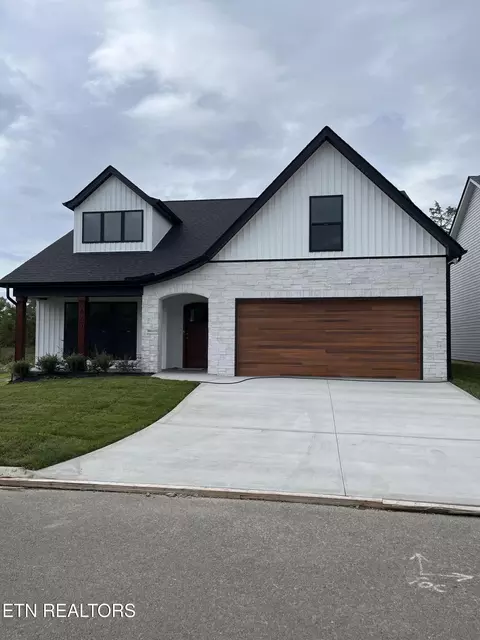 3423 Sparks Scenic Way, Knoxville, TN 37931